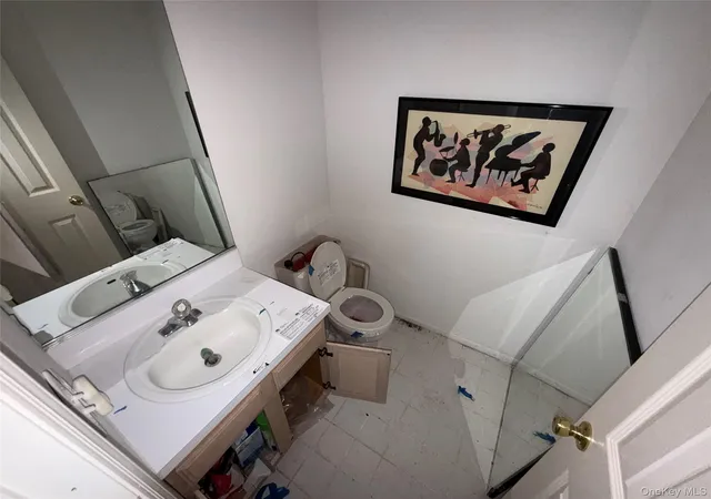 Listing Photo 4 - Condo for sale in building located at 32 Quail Ct, Brookhaven, NY 11949