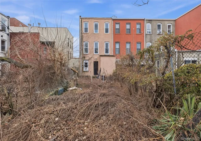 10th image of 139 Milford St, New York, NY 11208 | MLS# 968883