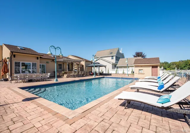 Photo 3 of Single family home for sale at 19 Marlin Rd, Southampton, NY 11942 | MLS# 968885 | Listing updated on 2026-08-08