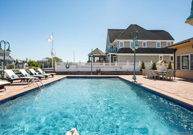 Photo 4 of Single family home for sale at 19 Marlin Rd, Southampton, NY 11942 | MLS# 968885 | Listing updated on 2026-08-08