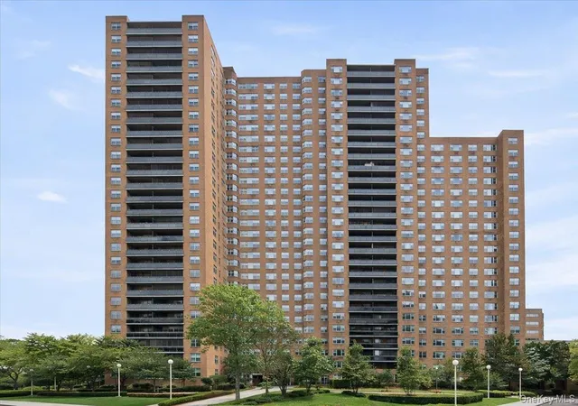 1st image of 70 25 Yellowstone Blvd #3U, Forest Hills, NY 11375 | MLS# 968907