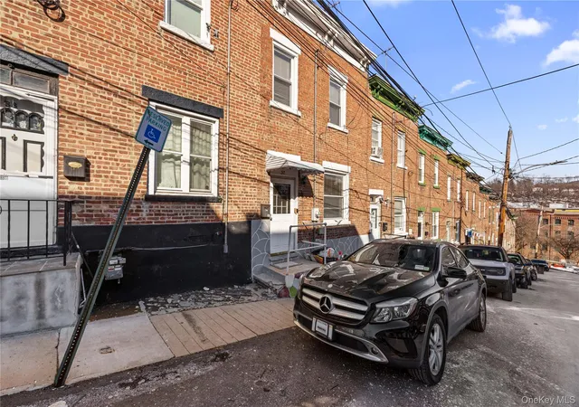 5th image of 37 Moquette Row S, Yonkers, NY 10703 | MLS# 968949