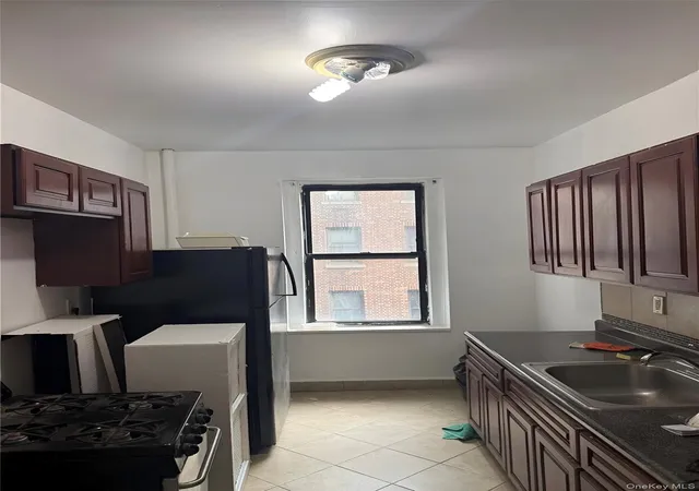 Photo 4 of House for sale at 1177 Anderson Ave #3B, New York, NY 10452 | MLS# 968975 | Listing updated on 2026-06-11