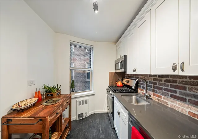 5th image of 67-25 Clyde St, New York, NY 11375