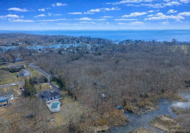 32nd image of 4 Monte Ln, Center Moriches, NY 11934 | MLS# 969059