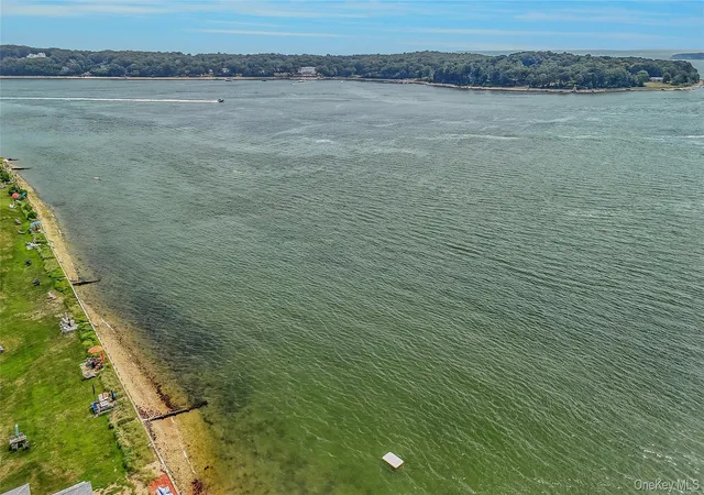 4th image of 31 Sage Blvd, Southold, NY 11944