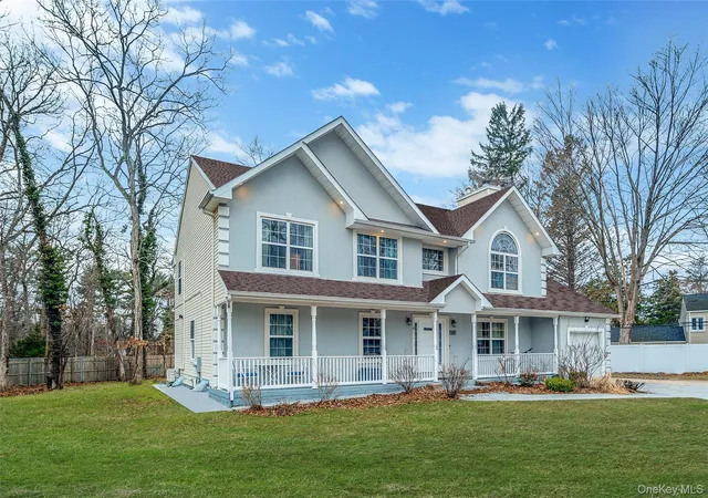 3rd image of 6 Denmark Ct, Huntington, NY 11743 | MLS# 969134