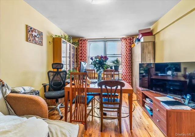 Photo 3 of Sale Pending at 735 Avenue W #3L, New York, NY 11223 | MLS# 969138 | Listing updated on 2026-06-23