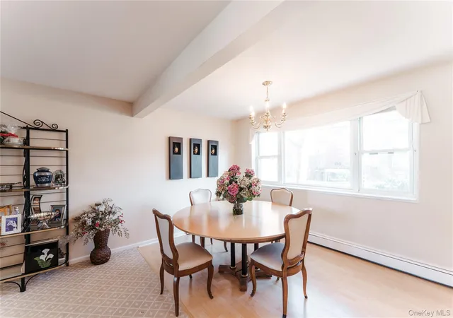 Homes for sale in North Hempstead, NY | 200 South Middle Neck Rd #F6, North Hempstead, NY 11021 | MLS# 969170