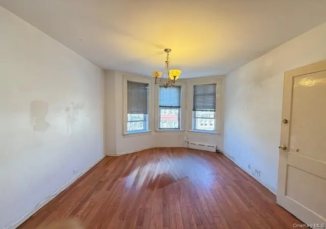 Listing Photo 5 - Condo for sale in building located at 2896 Heath Ave, Bronx, NY 10463
