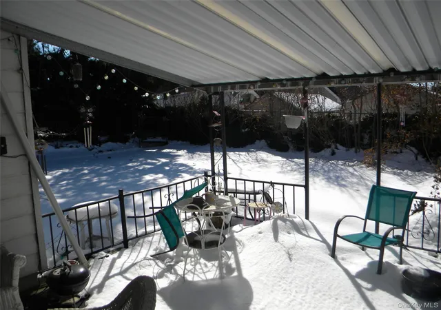 6th image of 51 Clyde St, North Hempstead, NY 11040 | MLS# 969247