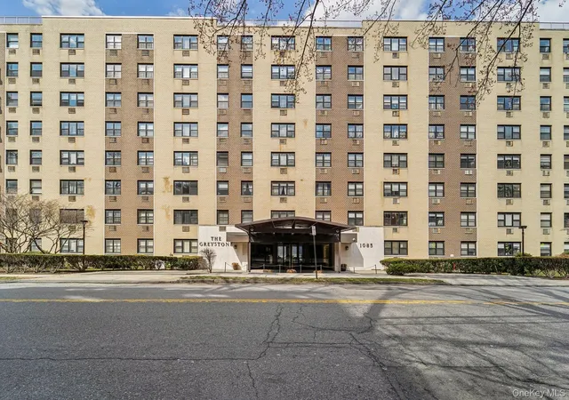 2nd image of 1085 Warburton Ave #316, Yonkers, NY 10701 | MLS# 969250