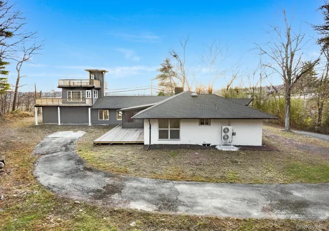 Photo 3 of Single family home for sale at 233 Forest Hl Dr, Kingston, NY 12401 | MLS# 969298 | Listing updated on 2026-03-14