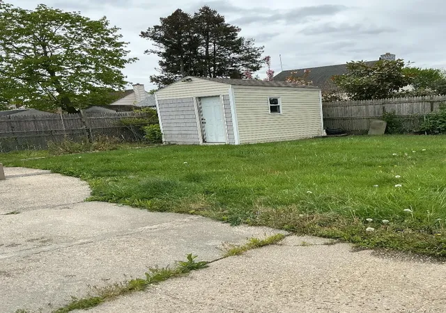 3rd image of 296 Chester St, Hempstead, NY 11553 | MLS# 969304