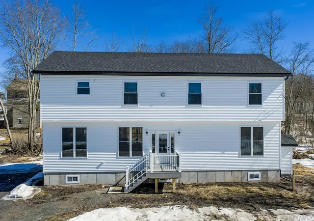Photo 2 of Single family home for sale at 6 Maple Ave, Fallsburg, NY 12747 | MLS# 969313 | Listing updated on 2026-08-30
