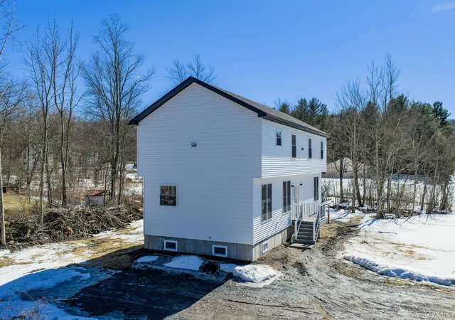 Photo 4 of Single family home for sale at 6 Maple Ave, Fallsburg, NY 12747 | MLS# 969313 | Listing updated on 2026-08-30