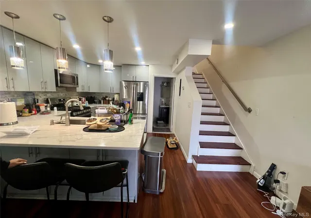 2nd image of 210 Sunset Blvd, New York, NY 10473 | MLS# 969390