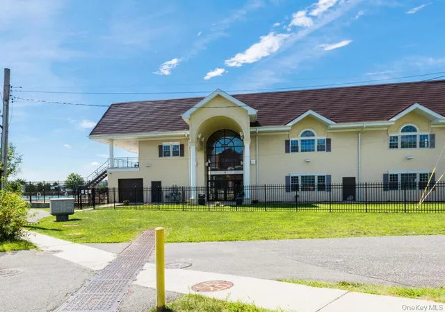 22nd image of 210 Sunset Blvd, New York, NY 10473 | MLS# 969390