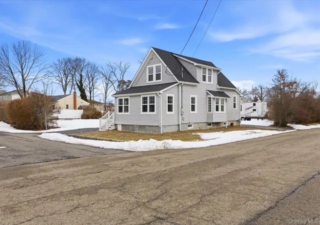 3rd image of 35 Weston Ave, Deer Park, NY 11729 | MLS# 969431