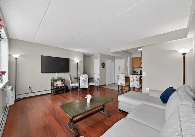 2nd image of 333 E 119Th St, New York, NY 10035