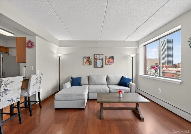 3rd image of 333 E 119Th St, New York, NY 10035
