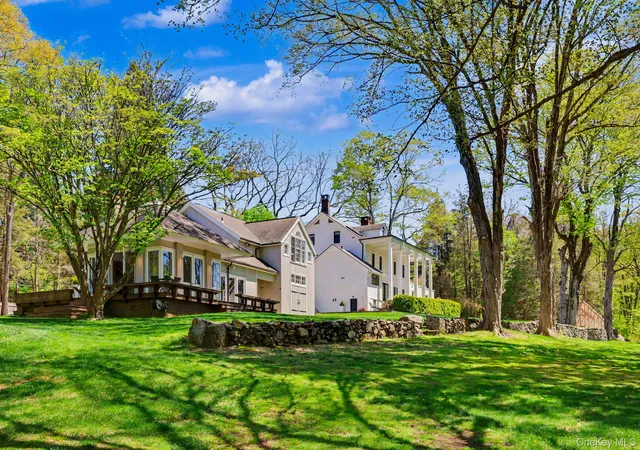 Homes for sale in Bedford, NY | 233 Long Ridge Rd, Bedford, NY 10506 | MLS# 969675