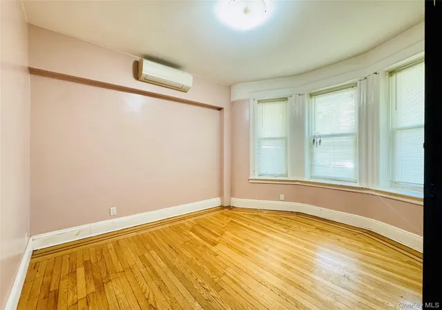 Listing Photo 5 - Condo for sale in building located at 76-18 85th Rd, New York, NY 11421