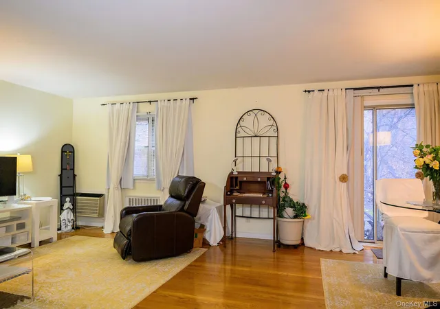 Photo 3 of House for sale at 155 Charter Cir #155, Ossining, NY 10562 | MLS# 969852 | Listing updated on 2026-09-04