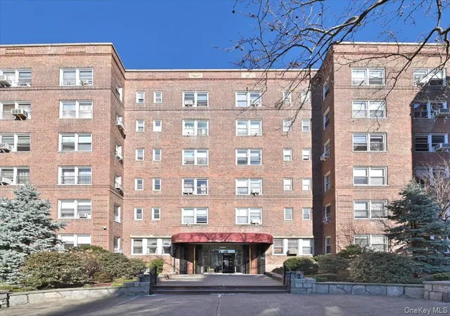 Listing Photo 2 - Condo for sale in building located at 6361 99Th St, New York, NY 11374 - Unit #B1