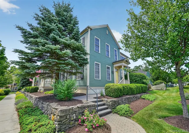 Homes for sale in Warwick (town), NY | 50 Cropsey St, Warwick (town), NY 10990 | MLS# 969865