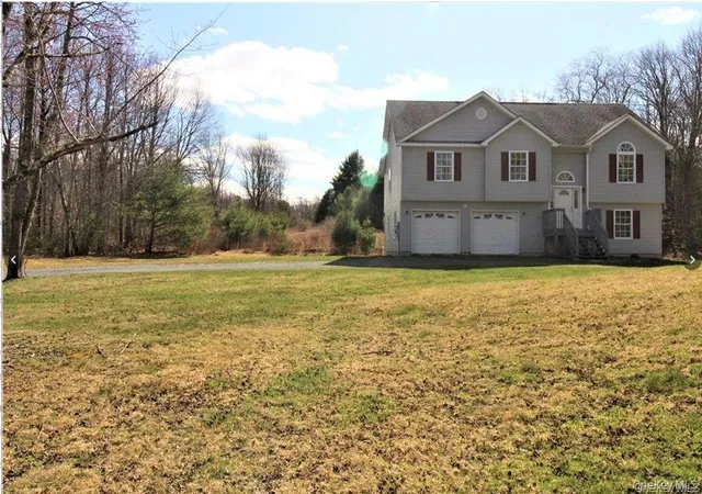 Homes for sale in Wawarsing, NY | 1123 Briggs Hwy, Wawarsing, NY 12428 | MLS# 969908
