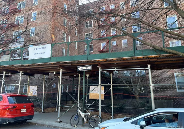 2nd image of 39-20 52Nd Ave, New York, NY 11377