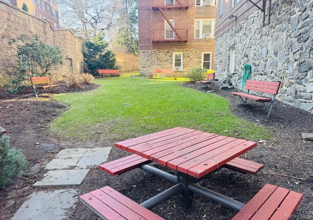 14th image of 1440 Midland Ave #2B, Yonkers, NY 10708 | MLS# 970012