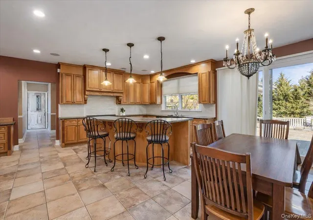 4th image of 22 Turnberry Ct, Huntington, NY 11746 | MLS# 970033