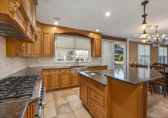 5th image of 22 Turnberry Ct, Huntington, NY 11746 | MLS# 970033
