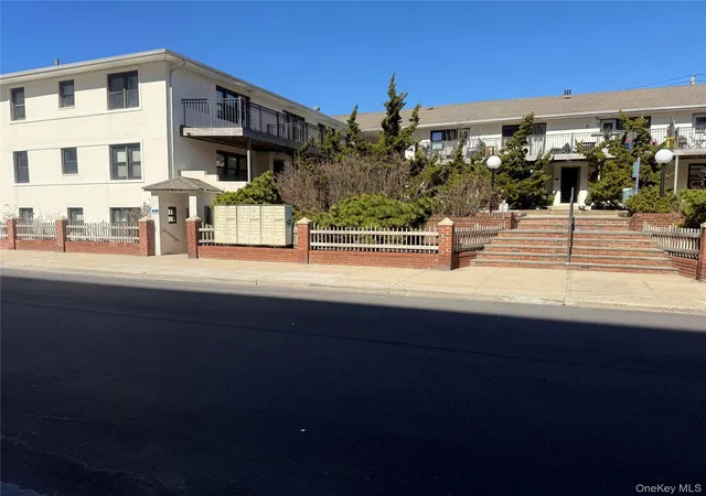 3rd image of 65 West Broadway #8A, Long Beach, NY 11561 | MLS# 970081