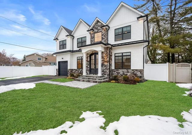 2nd image of 43 Voorhis Dr, Oyster Bay, NY 11804 | MLS# 970087