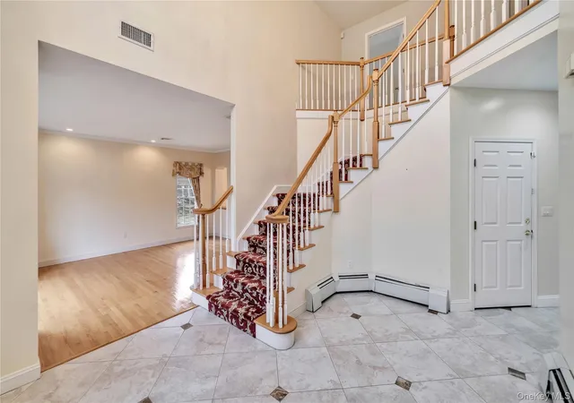 3rd image of 25 Charnwood Dr, Suffern, NY 10901 | MLS# 970127