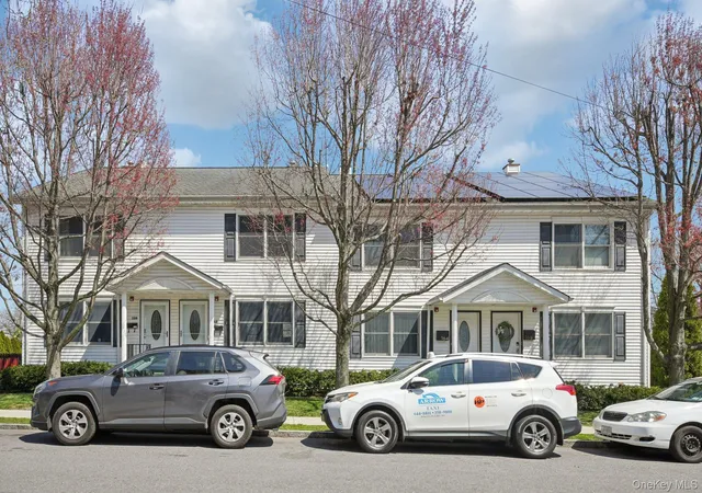 Photo 4 of Sale Pending at 162 Harding Ave, White Plains, NY 10606 | MLS# 970235 | Listing updated on 2026-08-21