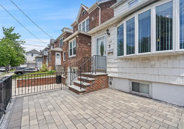 35th image of 1372 Hollywood Ave, New York, NY 10461 | MLS# 970366