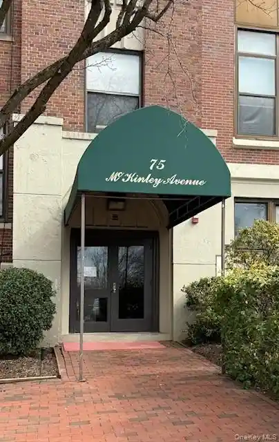 Listing Photo 2 - Condo for sale in 75 Mckinley Ave located at 75 Mckinley Ave, White Plains, NY 10606 - Unit #B3-4