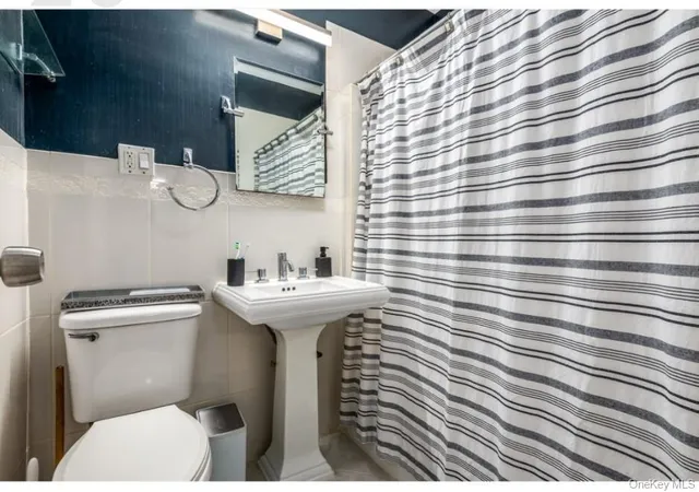 15th image of 9317 123rd St, South Richmond Hill, NY 11419 | MLS# 970523