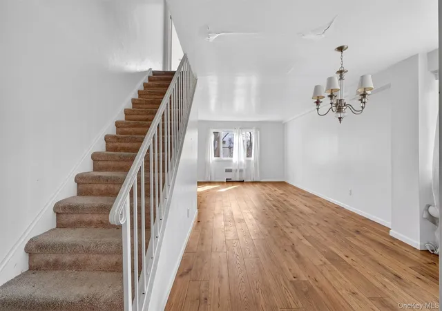 3rd image of 150 Glenwood Ave, Yonkers, NY 10701