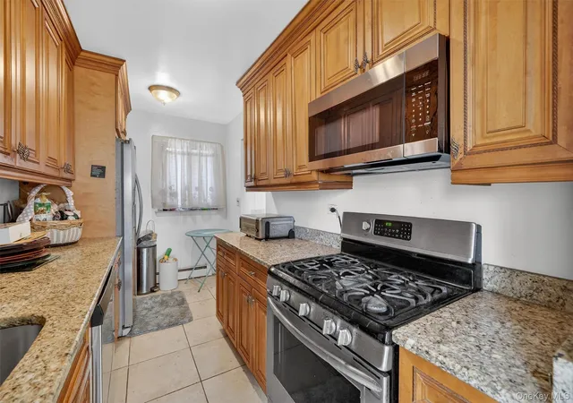5th image of 150 Glenwood Ave, Yonkers, NY 10701