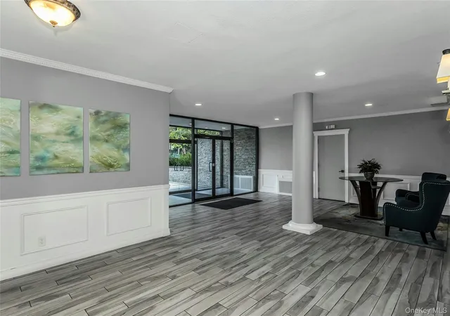 2nd image of 315 Atlantic Ave, Hempstead, NY 11518