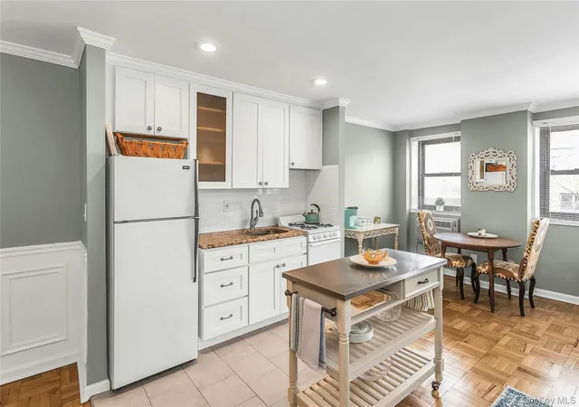 5th image of 315 Atlantic Avenue #1N, Hempstead, NY 11518 | MLS# 970660