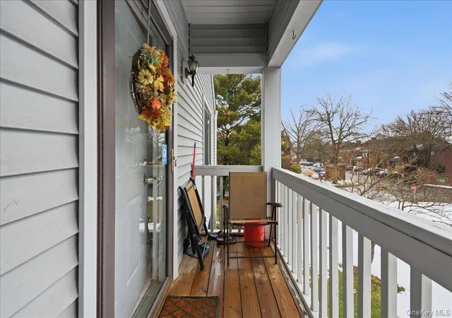 Homes for sale in Yorktown, NY | 9 Country Pl, Yorktown, NY 10547 | MLS# 970680