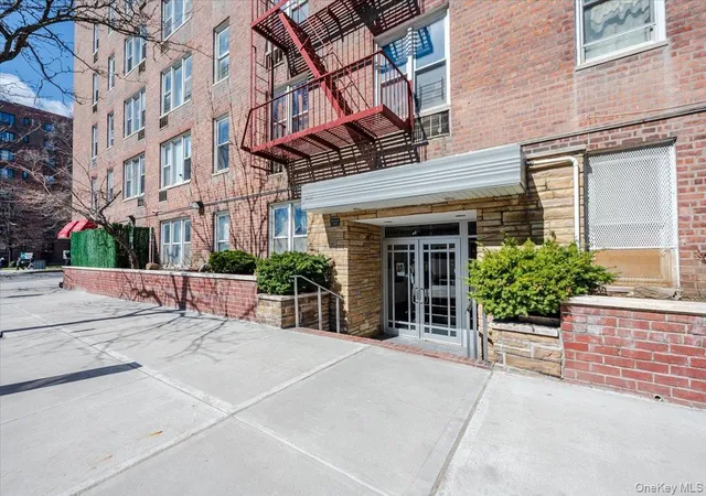 2nd image of 1332 Metropolitan Ave, New York, NY 11238