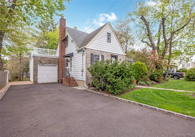 1st image of 204 Franklin Ave, Malverne, NY 11565 | MLS# 970751