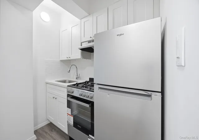 Photo 3 of Sale Pending at 50-22 40th Street #4D, New York, NY 11104 | MLS# 970772 | Listing updated on 2026-07-31